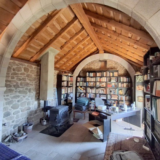  PROVANS IMMOBILIER : Maison / Villa | LES VANS (07140) | 230 m2 | 233 000 € 