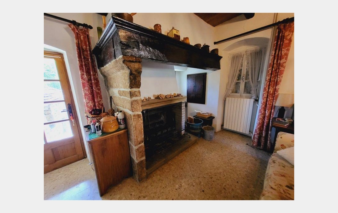 PROVANS IMMOBILIER : Maison / Villa | LES VANS (07140) | 280 m2 | 305 000 € 