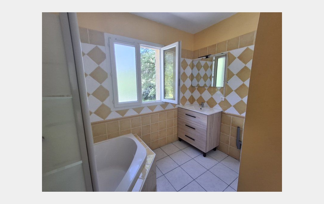 PROVANS IMMOBILIER : Maison / Villa | LES VANS (07140) | 72 m2 | 230 000 € 