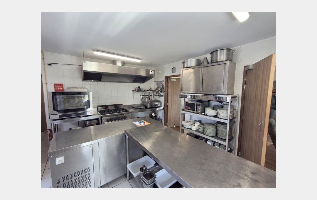 PROVANS IMMOBILIER : Commerces | LES VANS (07140) | 200 m2 | 110 000 € 