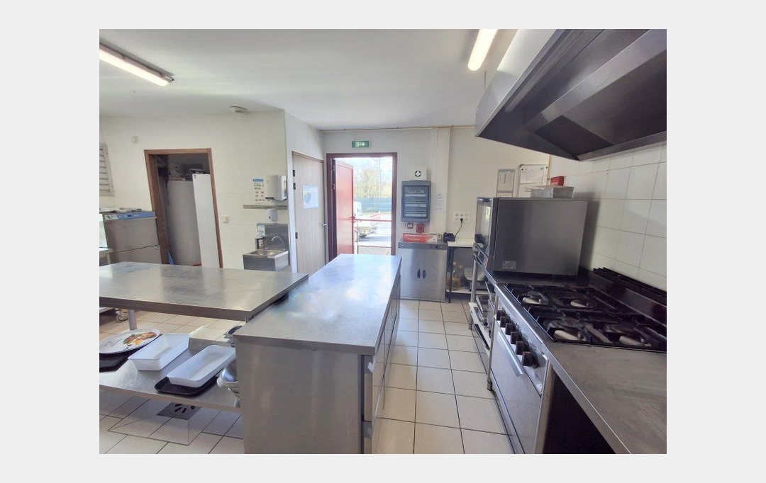 PROVANS IMMOBILIER : Commerces | LES VANS (07140) | 200 m2 | 110 000 € 