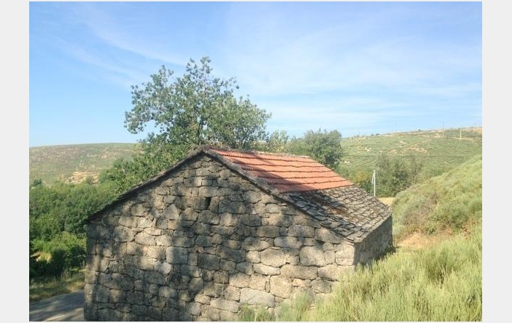 Maison LES VANS 55 m2 35 000 € Maison LES VANS 55 m2 35 000 €