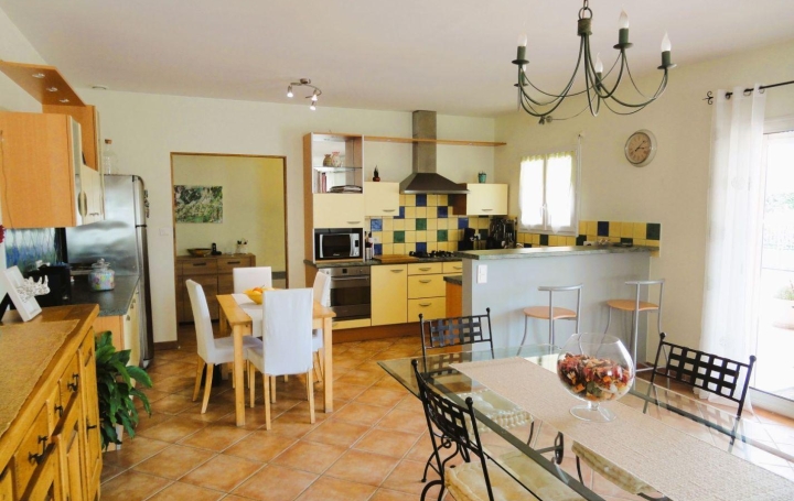 PROVANS IMMOBILIER : Maison / Villa | LES VANS (07140) | 107 m2 | 320 000 € 