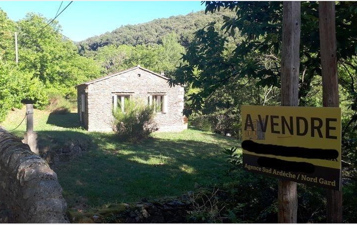 Maison LES VANS 50 m2 190 000 € Maison LES VANS 50 m2 190 000 €