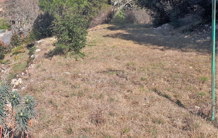 Maison LES VANS 75 m2 185 000 € Maison LES VANS 75 m2 185 000 €