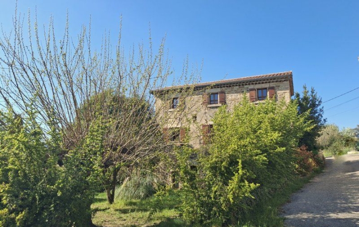 Maison LES VANS 70 m2 265 000 € Maison LES VANS 70 m2 265 000 €