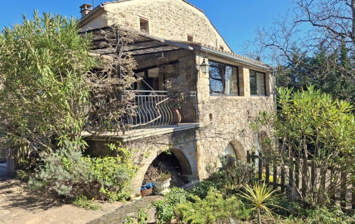 Maison LES VANS 194 m2 399 000 € Maison LES VANS 194 m2 399 000 €
