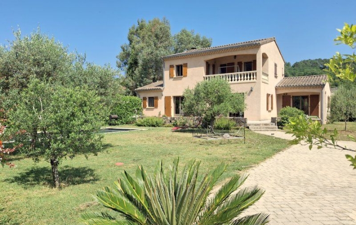 Maison LES VANS 195 m2 519 000 € Maison LES VANS 195 m2 519 000 €